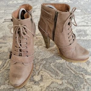 NWOT Steve Madden Real Leather Boots Booties, 9 M